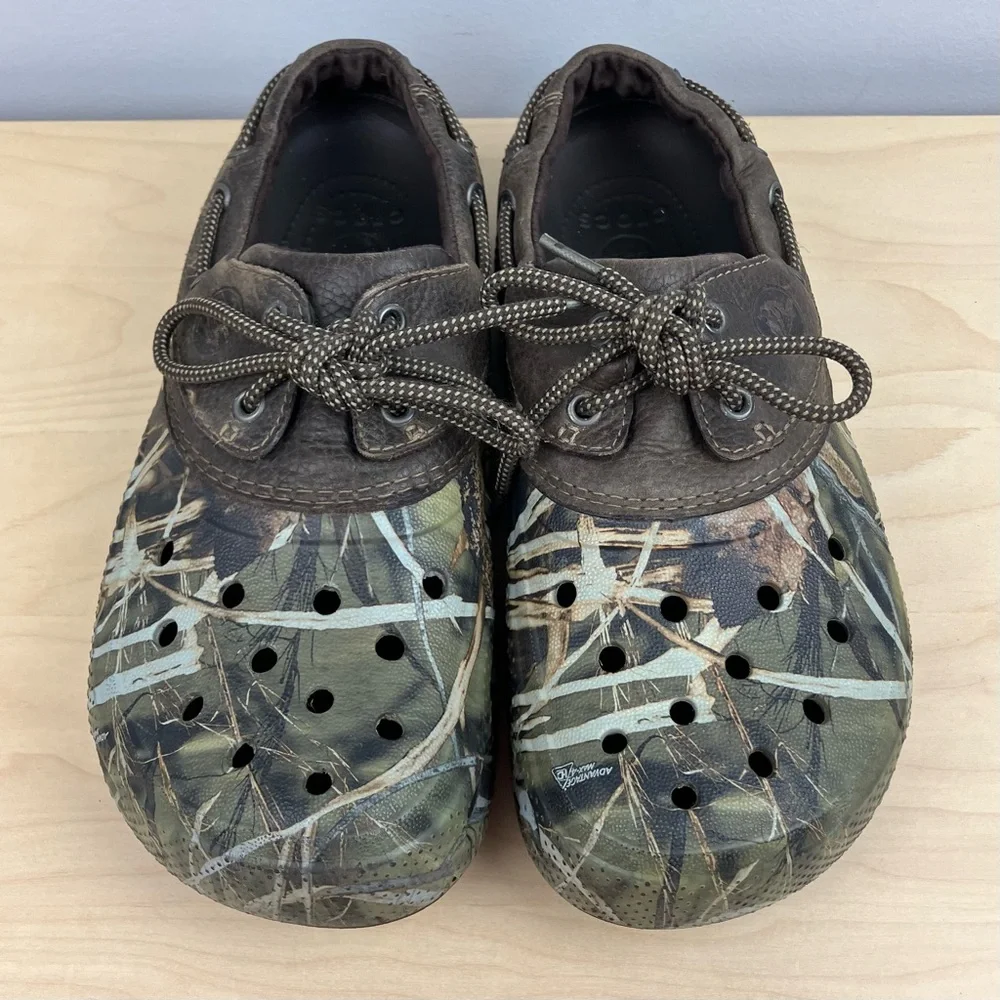Crocs Men’s Size 9.0 Islander Pitcrew Brown Leather Camo Clogs Advantage Max-4HD